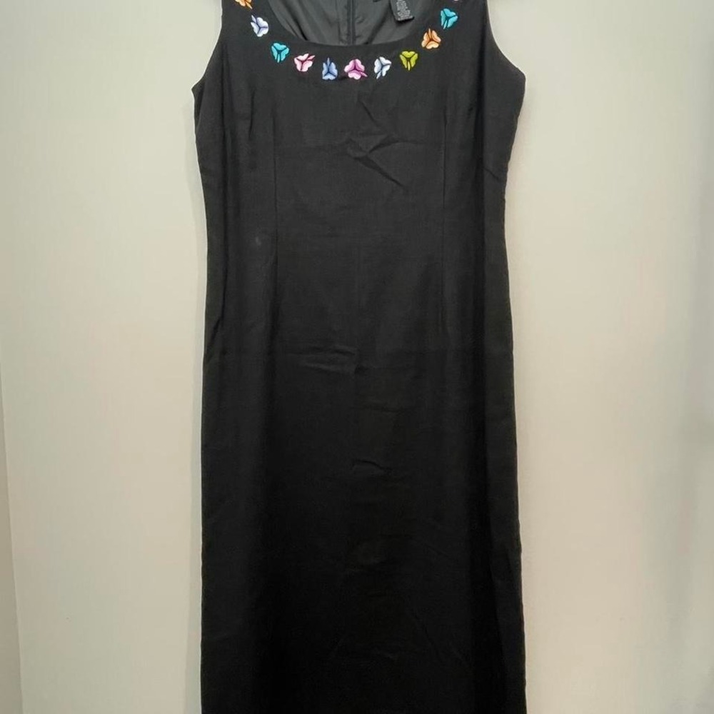 Black Linen Nicole Studio 10 midi dress with embroidered flowers.